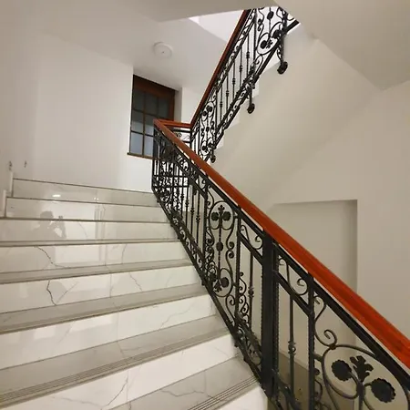 דירה Plac Bohaterow Getta With Balcony קרקוב